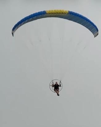 Parapendio paramotore queen