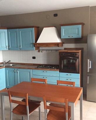 Cucina componibile completa + tavolo e 4 sedie