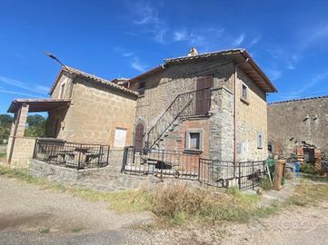 CASA INDIPENDENTE A MONTEFIASCONE