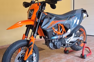 Ktm 690 smc-r