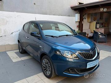 Lancia Ypsilon 1.0 Hybrid 70cv EcoChic Gold