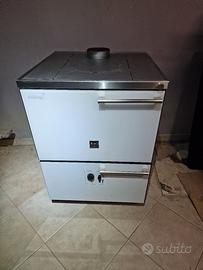 Termocucina stufa a Legna Windhager VEK
220 RW