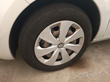 cerchio in ferro + copricerchi Renault nuovi 