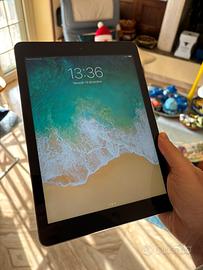 iPad Air 1ª generazione 16GB Wi-Fi + Cellular