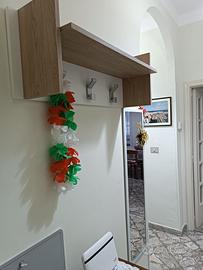 Specchio da parete con porta abiti