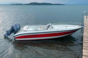 Barca con motore 40/60 e posto barca