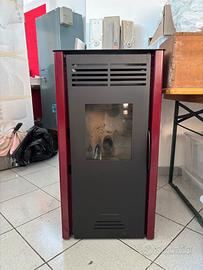 Stufa a pellet INVICTA mod ADRANO 7 Rouge