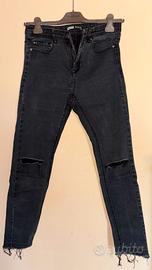 jeans neri strappati