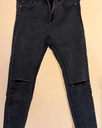 jeans neri strappati
