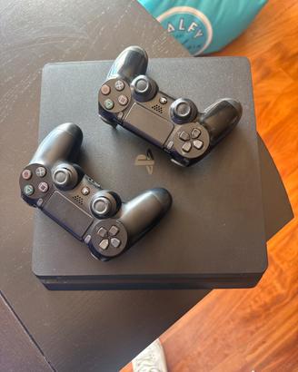 PS4 Slim 1TB + 2 controller originali Sony
