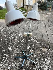 Lampada con due lampadine infrarossi