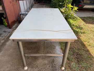 Tavolo da macelleria