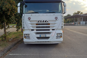 Trattore stradave IVECO