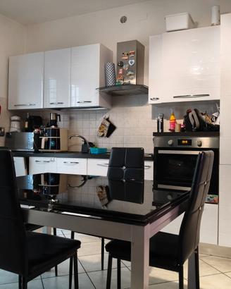 Cucina  completa di elettrodomestici