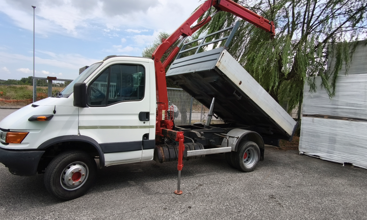 Iveco Daily gru e ribaltabile- Valuto permute