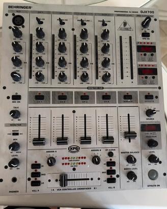 Mixer professionale behringer