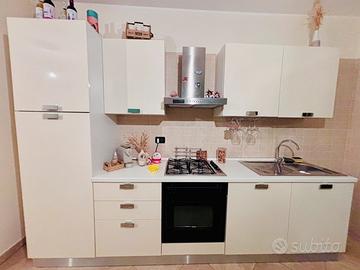 Cucina bianca di 3mt