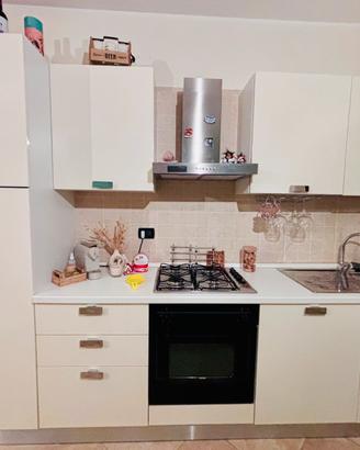 Cucina bianca di 3mt