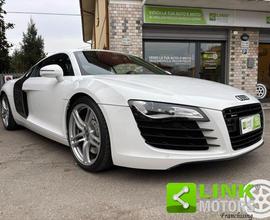AUDI R8 4.2 V8 FSI quattro R tronic