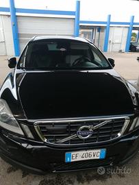 auto Volvo XC60
