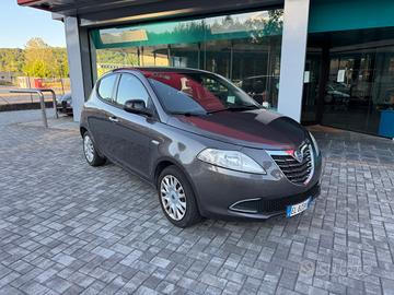 Lancia Ypsilon 1.2 BENZINA 5 Porte - NEOPATENTATI