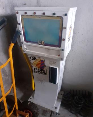 Pompa di benzina finta