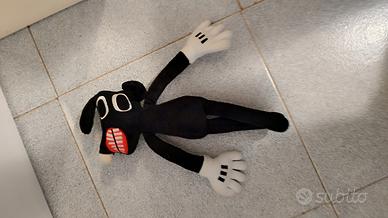 pupazzo siren head cartoon cats huggy wuggy skibid