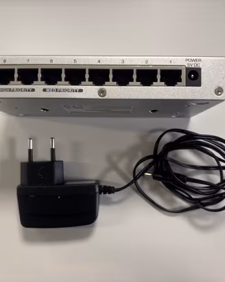 Switch di Rete 8 Porte Gigabit ZyXEL GS-108B v3 