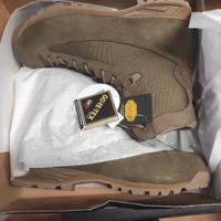 Scarponi militari taglia 46 