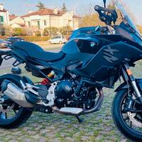 BMW F900XR Triple Black