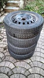 4 Pneumatici invernali Bridgestone 185/60 R15 88T 