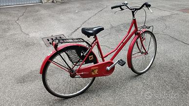 bicicletta rossa donna