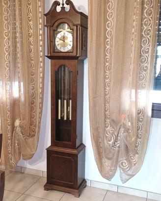 Orologio a pendolo verticale