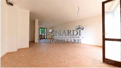 Villetta a schiera di 100 m² con più di 5 locali e
