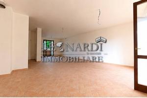 Villetta a schiera di 100 m² con più di 5 locali e