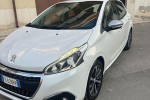 Peugeot 208 PureTech 82 5 porte Allure