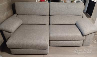 Divano con sedute estraibili 