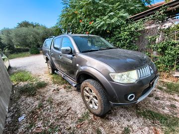 Mitsubishi L200  2.5 178cv, Autocarro, Motore nuov
