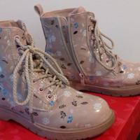 Anfibi rosa da bambina con stampa floreale 10 Baci