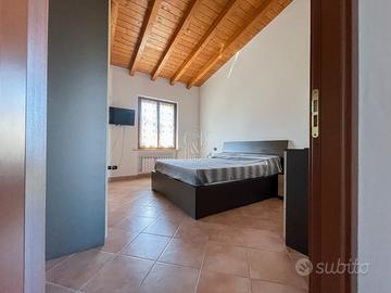 Letto matrimoniale contenitore con doghe  nuovo