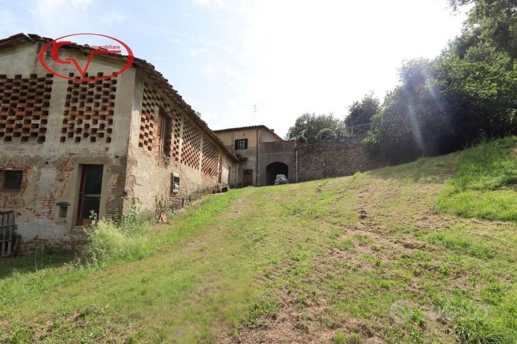Rustico / Casale di 500 m² con più di 5 locali e b - Vista 2