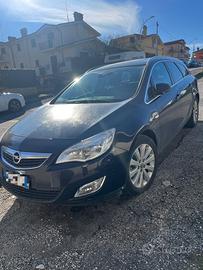 Opel astra 2011