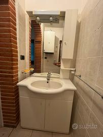 Mobile bagno con specchiera