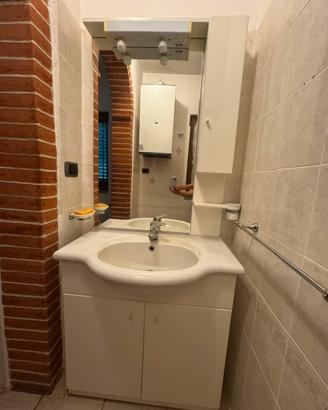 Mobile bagno con specchiera
