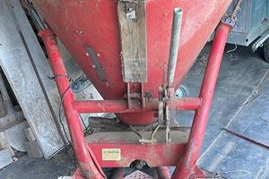 Spandiconcime Otma F5 per trattore