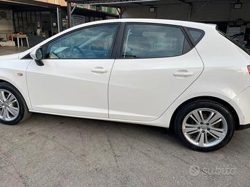 Seat Ibiza 2009 benzina GPL 1.2 cilindrata 