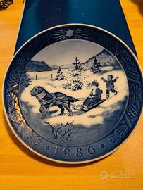 Piatto Royal Copenaghen 1986 originale