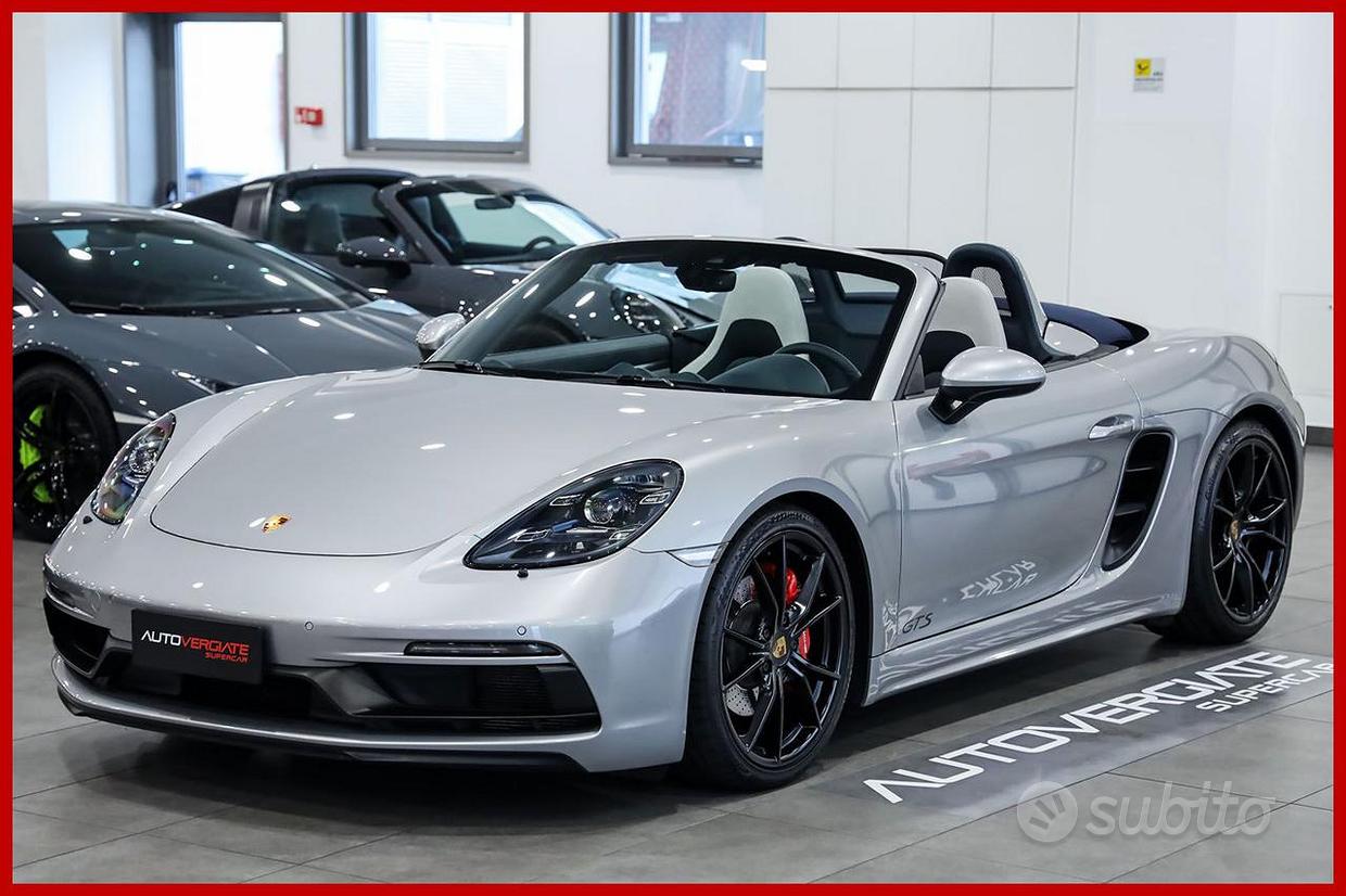 PORSCHE 718