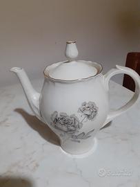 bricco zuppiera e piatto da portata 