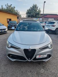 Alfa Romeo Stelvio 2.2 Turbodiesel 210 CV AT8 Q4 V